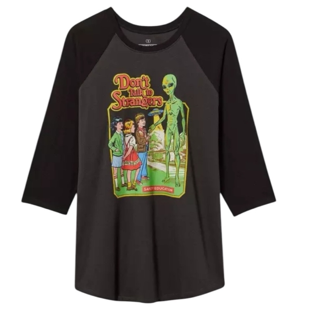 Size 1: Torrid Steven Rhodes Alien Classic Fit Cotton Raglan Tee